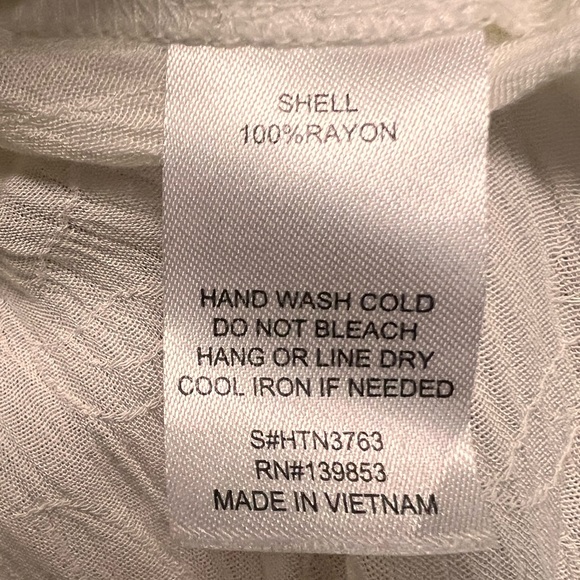 H&C Collection Medium Off White Flowy Top - Picture 4 of 5